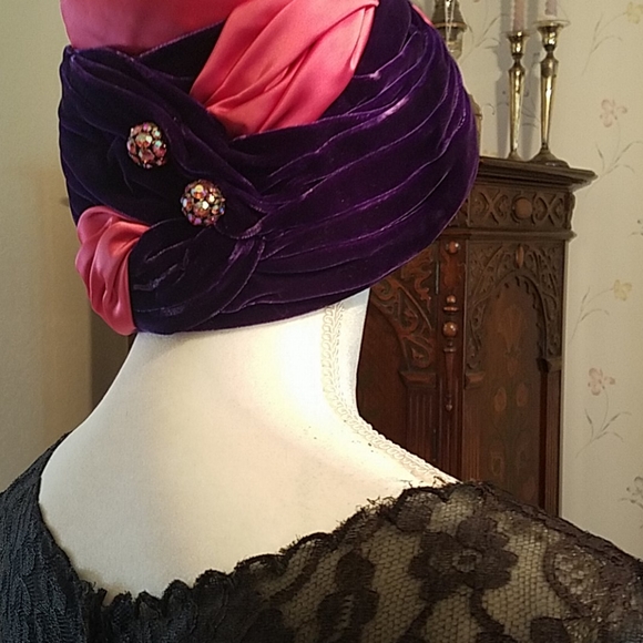 Beautiful Ladies Vtg. Hat in excellent condition - Picture 1 of 5